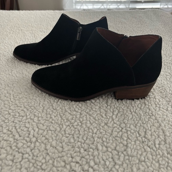 LUCKY BRAND Black Suede Ankle Boots. Size 9 1/2 Worn Once. No Box Excellent Cond - Picture 4 of 13